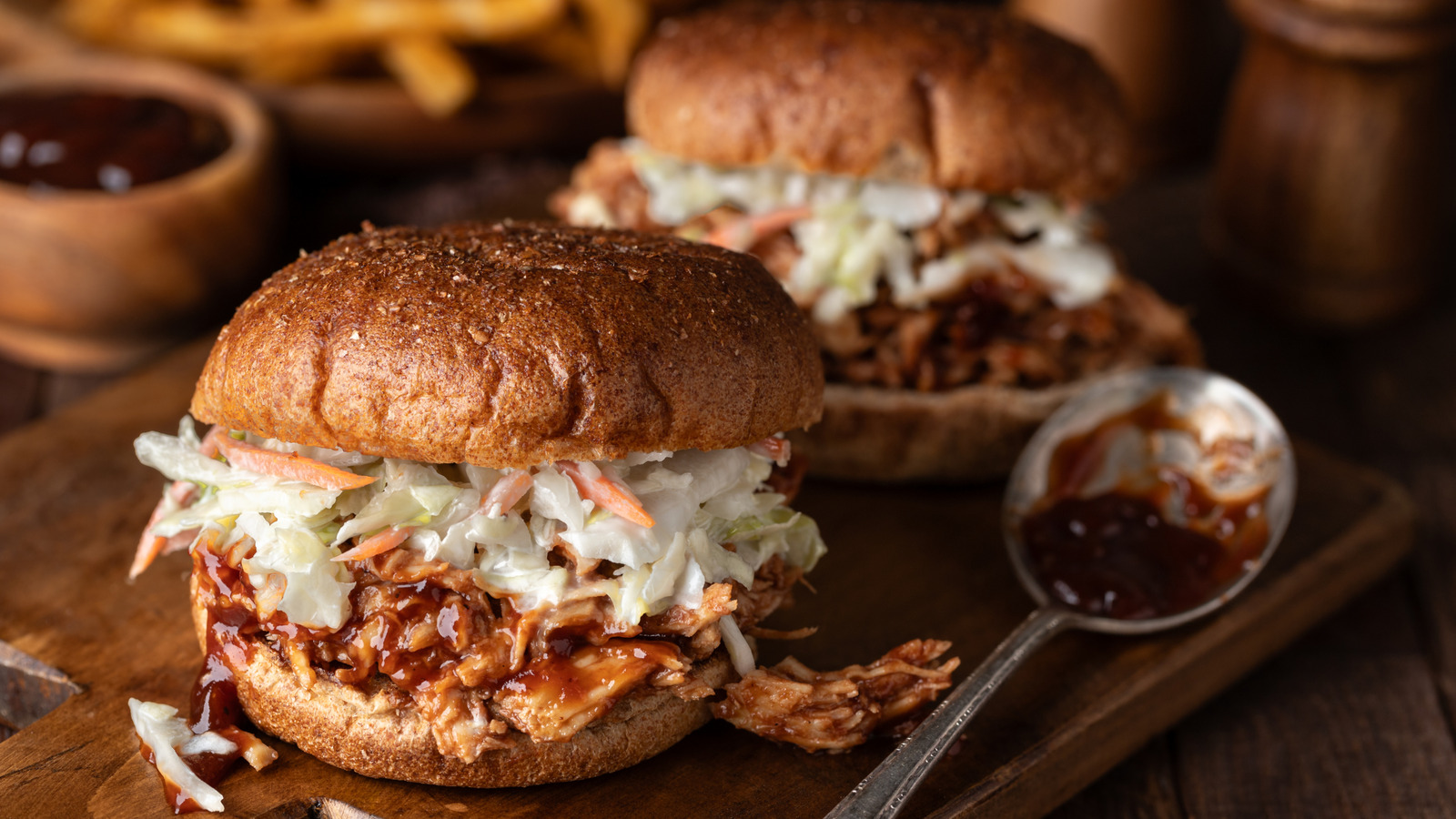 <a href="https://www.foodrepublic.com/2039712/what-is-south-carolina-slaw/" target="_blank">What Is South Carolina Slaw?</a>