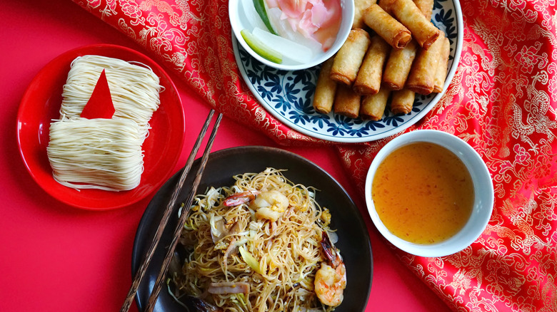 Chinese food with dipping sauce