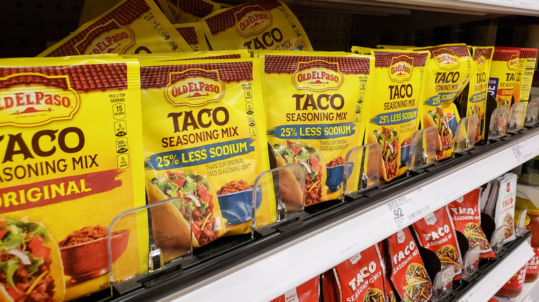 Old El Paso taco seasoning in store