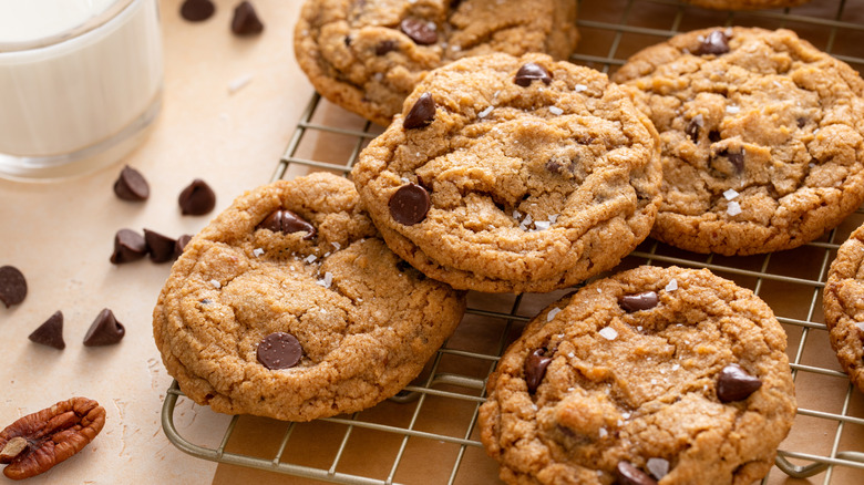Chocolate chips cookies.