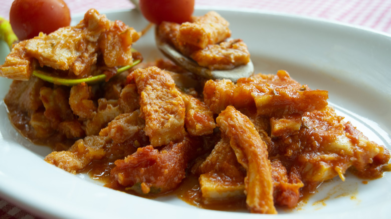 platter of cooked tripe