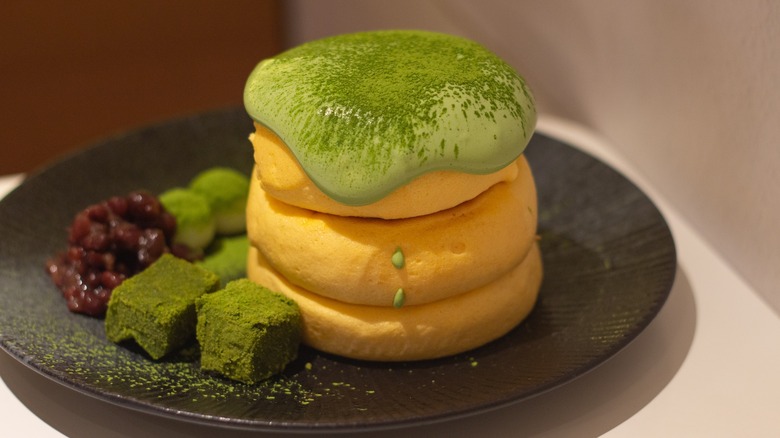 Japanese pancakes with matcha sauce