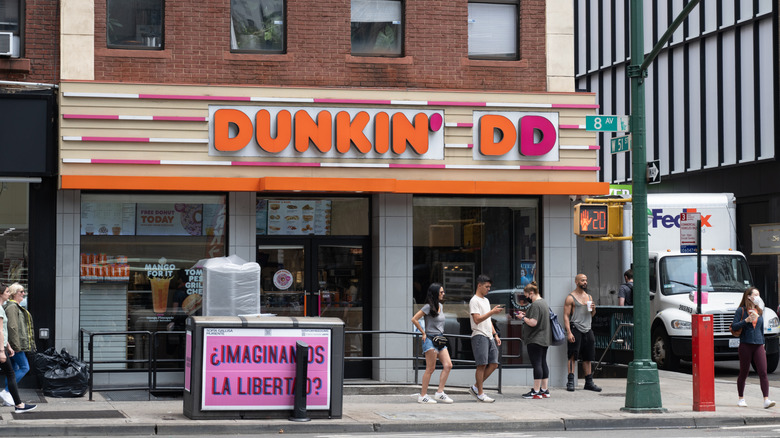 The outside of a NYC Dunkin' Donuts