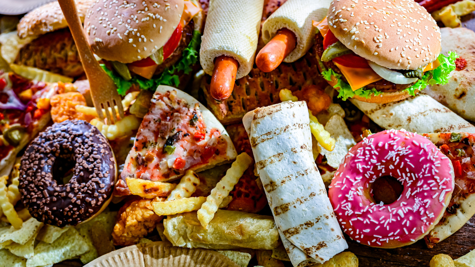 What These 11 Fast Food Restaurants Do With Leftover Food
