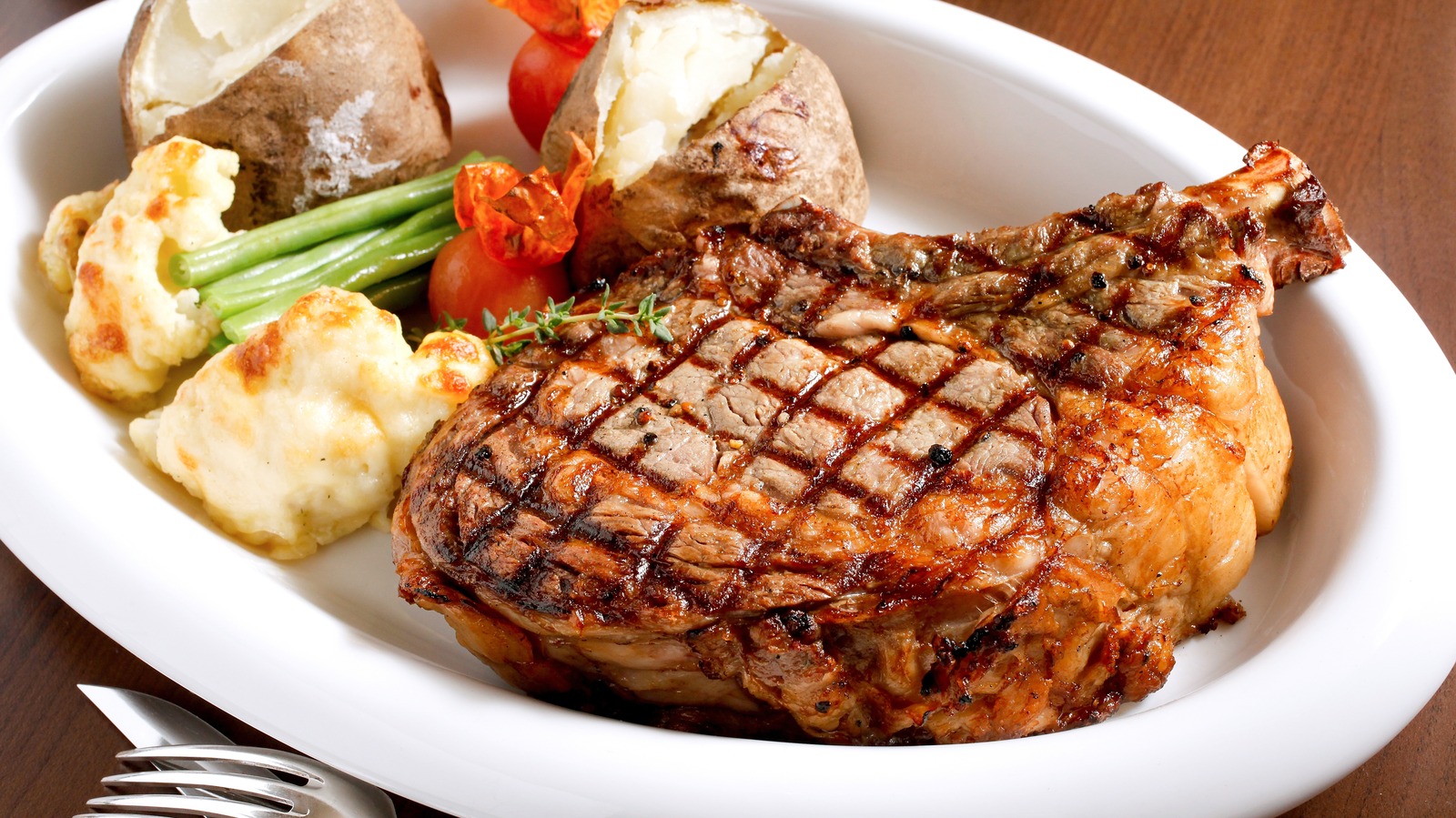 <a href="https://www.foodrepublic.com/1761167/whatever-happened-lone-star-steakhouse/" target="_blank">Whatever Happened To Lone Star Steakhouse?</a>