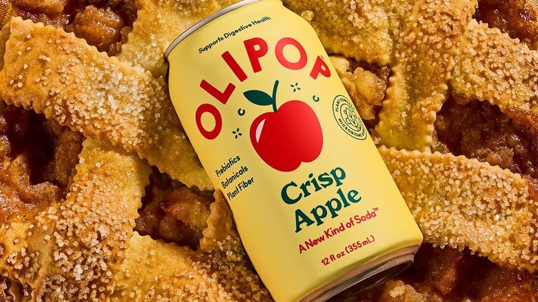Crisp Apple Olipop soda on apple pie