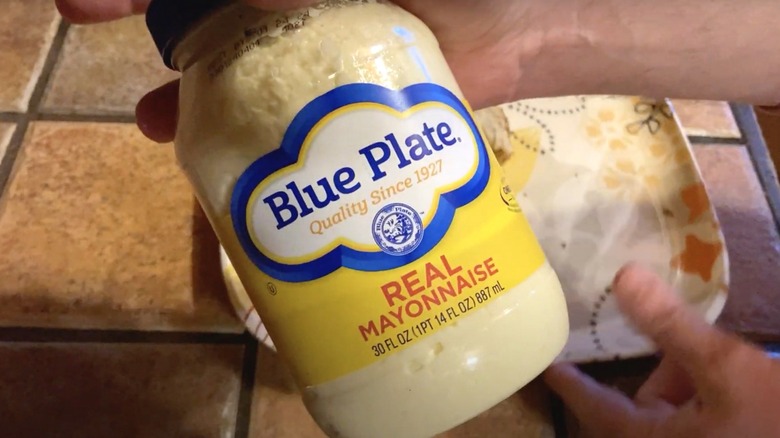 Blue discount plate mayonnaise
