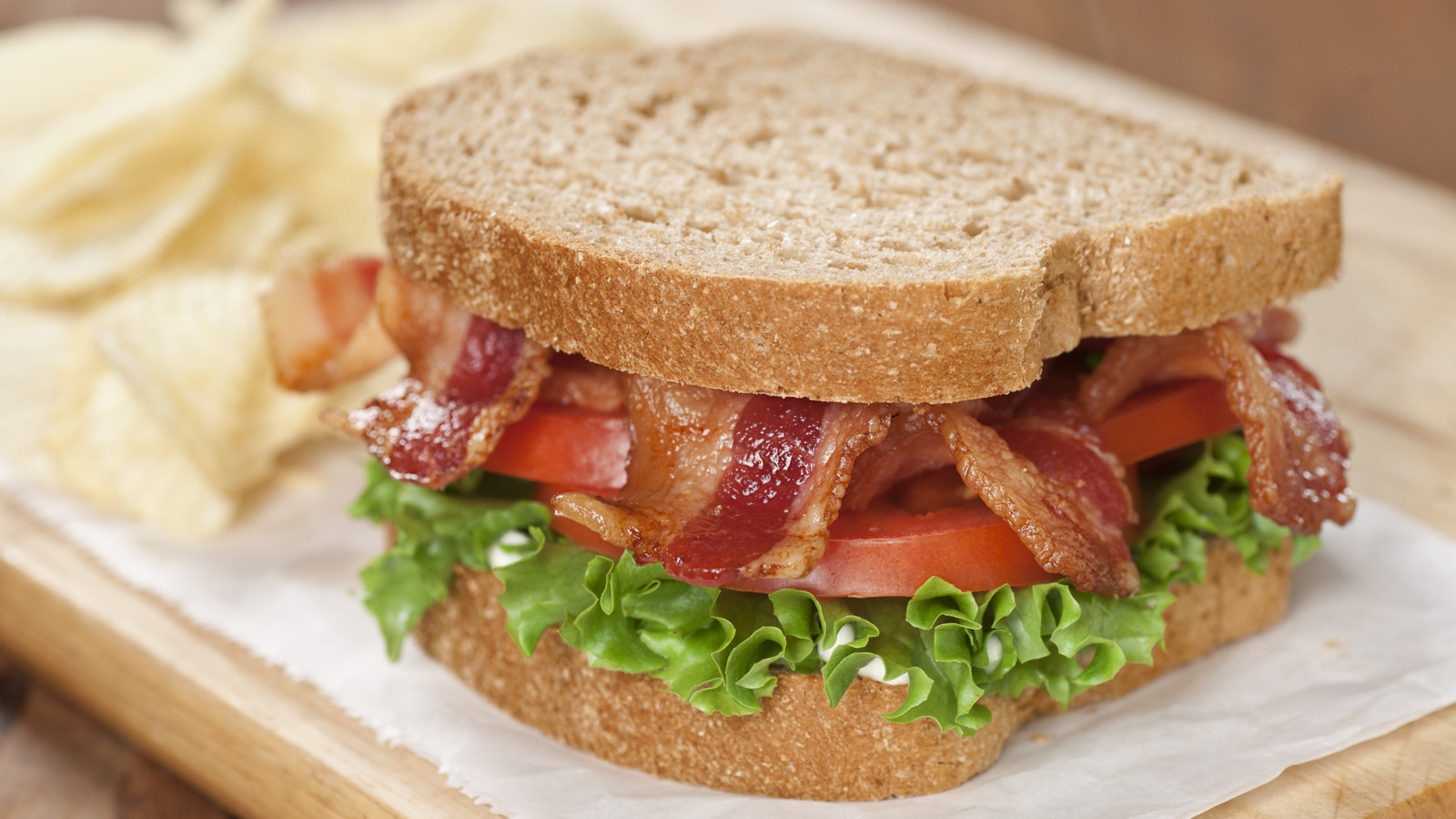 <a href="https://www.foodrepublic.com/1792442/best-tomato-blt-sandwich/" target="_blank">What’s The Best Kind Of Tomato To Put On A BLT Sandwich?</a>