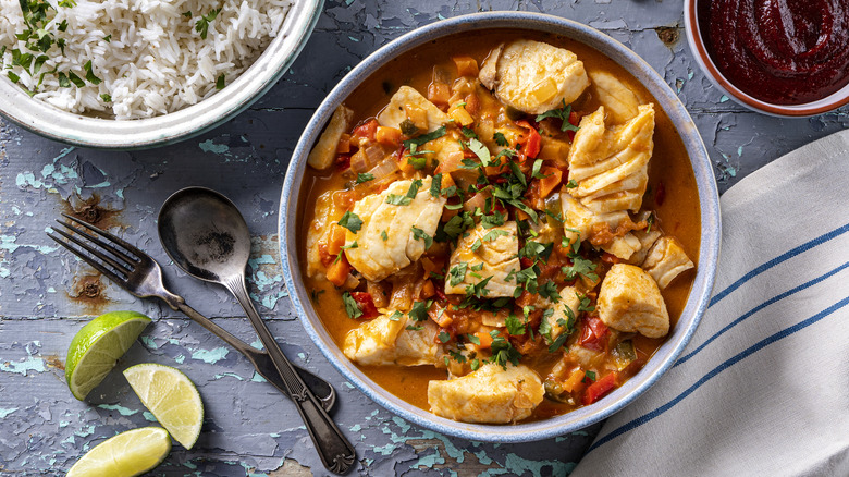 fish with light tomato sauce