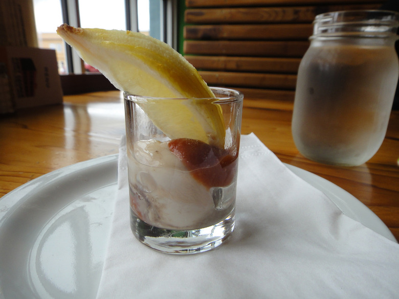 The oyster shooter: Eat and drink at the same time
