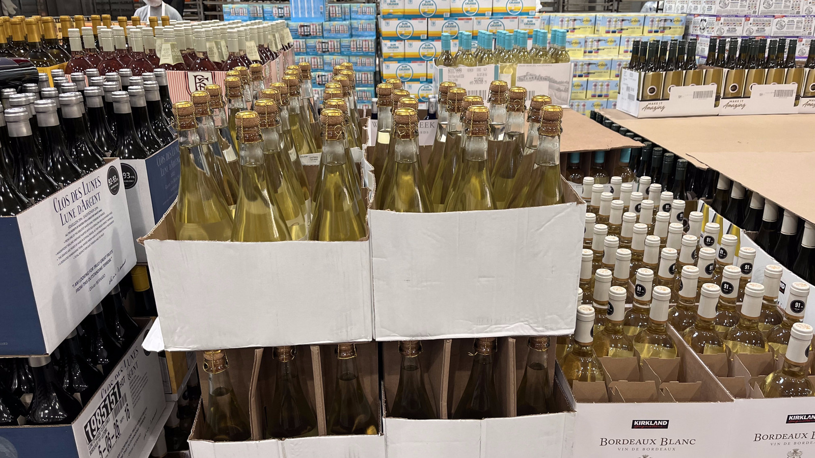 <a href="https://www.foodrepublic.com/2282019/who-makes-kirkland-signature-brut-champagne-manuel-janisson/" target="_blank">Who Makes Costco’s Kirkland Signature Brut Champagne?</a>