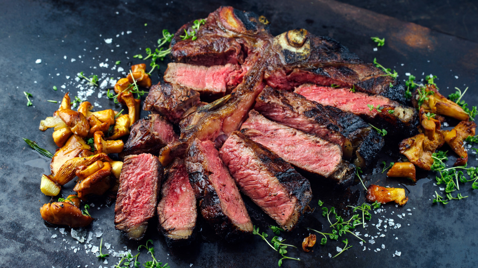 <a href="https://www.foodrepublic.com/1809474/best-mushroom-pair-steak-chanterelle/" target="_blank">Why Chanterelle Mushrooms Are The Best Type To Pair With Steak</a>