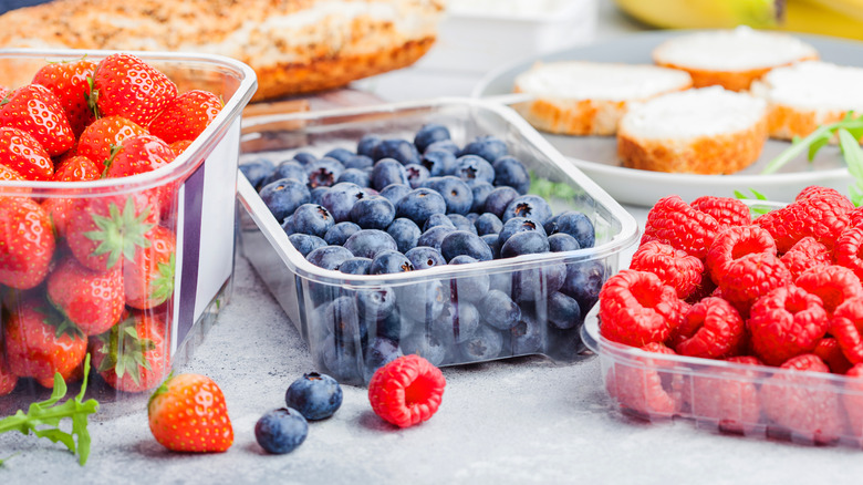 Open berry packages