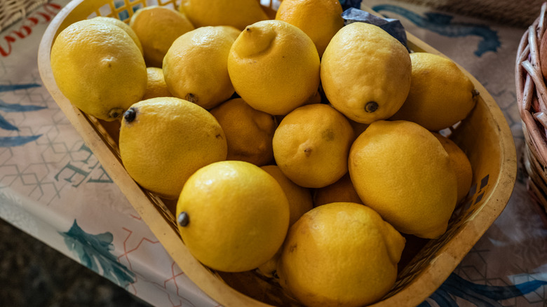 Basket of lemons