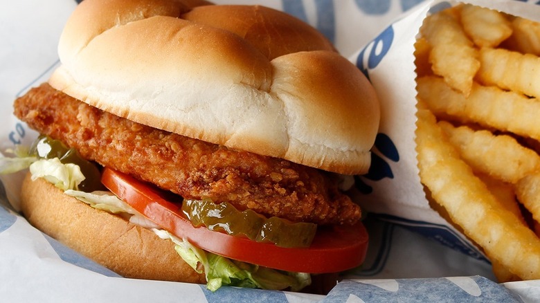 A Culver's chicken sandwich with crinkle fries