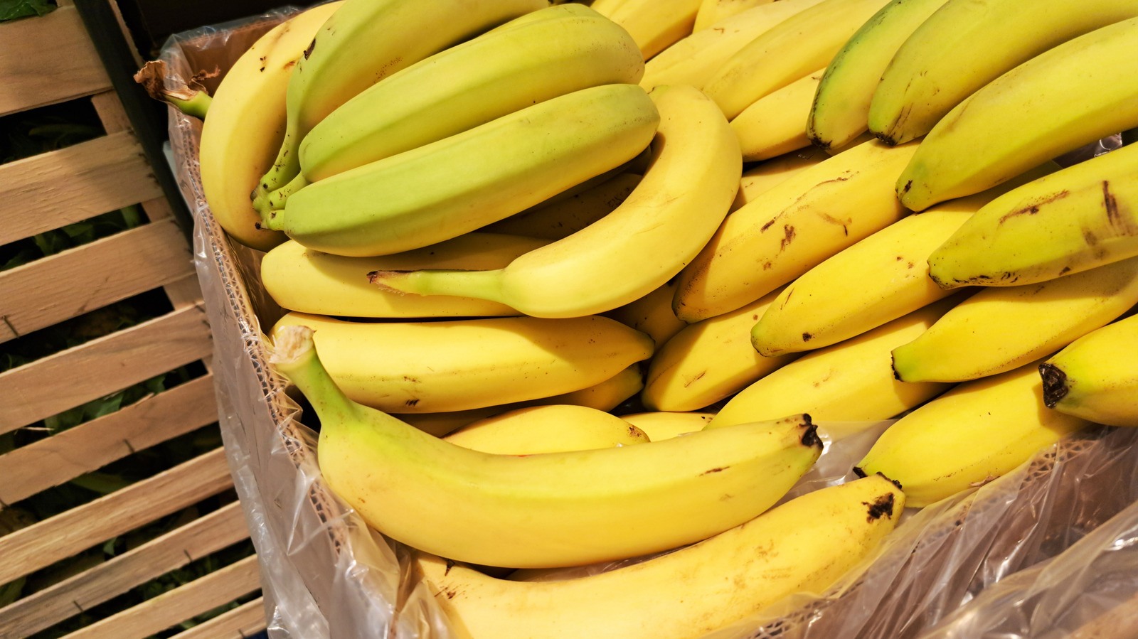 <a href="https://www.foodrepublic.com/2113970/1970s-bananas-with-meat-fish-trend/" target="_blank">Why This Unique 1970s Banana Trend Still Doesn’t Make Sense</a>
