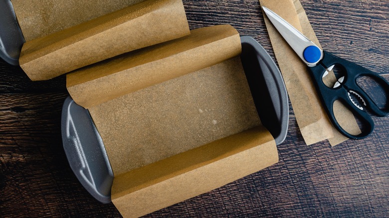Baking pan lined with trimmed parchment paper