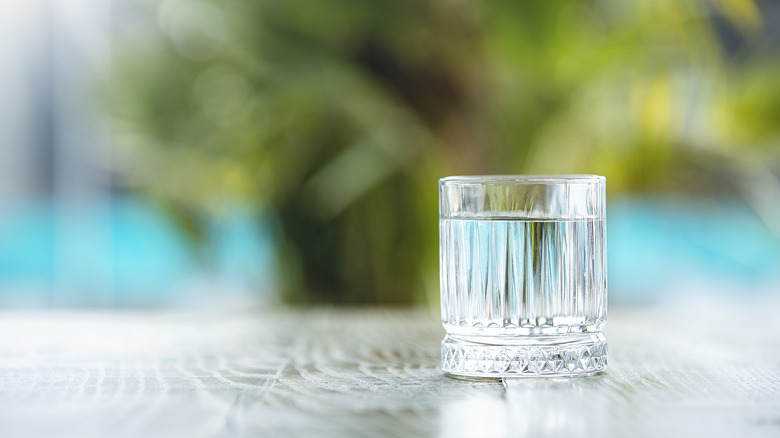 Bottom-heavy water glass