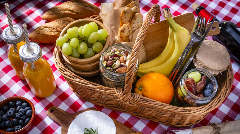 Photographed picnic basket.