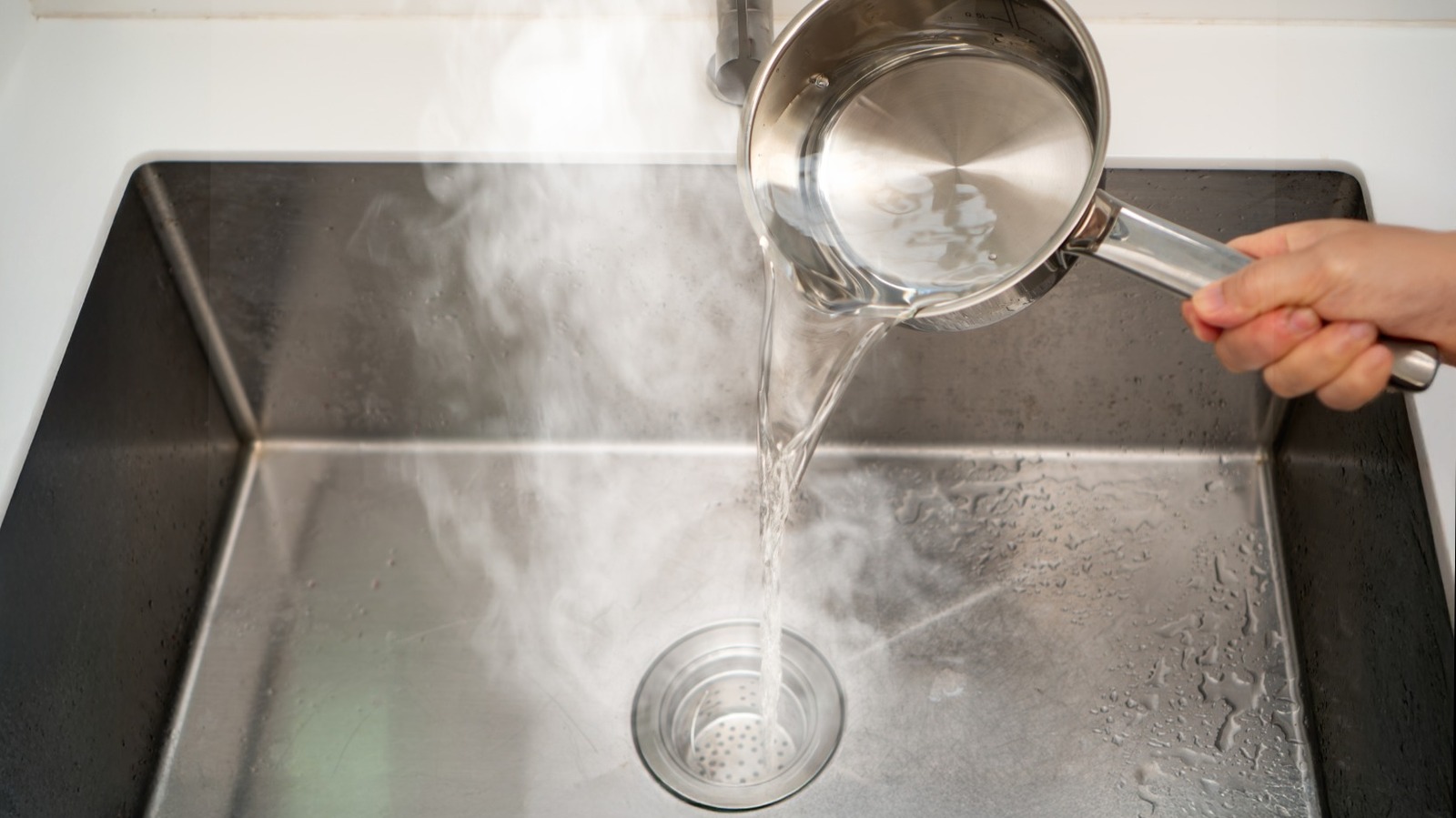 <a href="https://www.foodrepublic.com/2064056/avoid-boiling-water-kitchen-sink-clog/" target="_blank">Why You Should Avoid Using Boiling Water To Unclog Your Kitchen Sink</a>