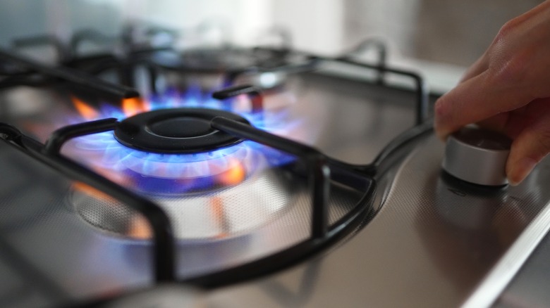 Lit stovetop burner