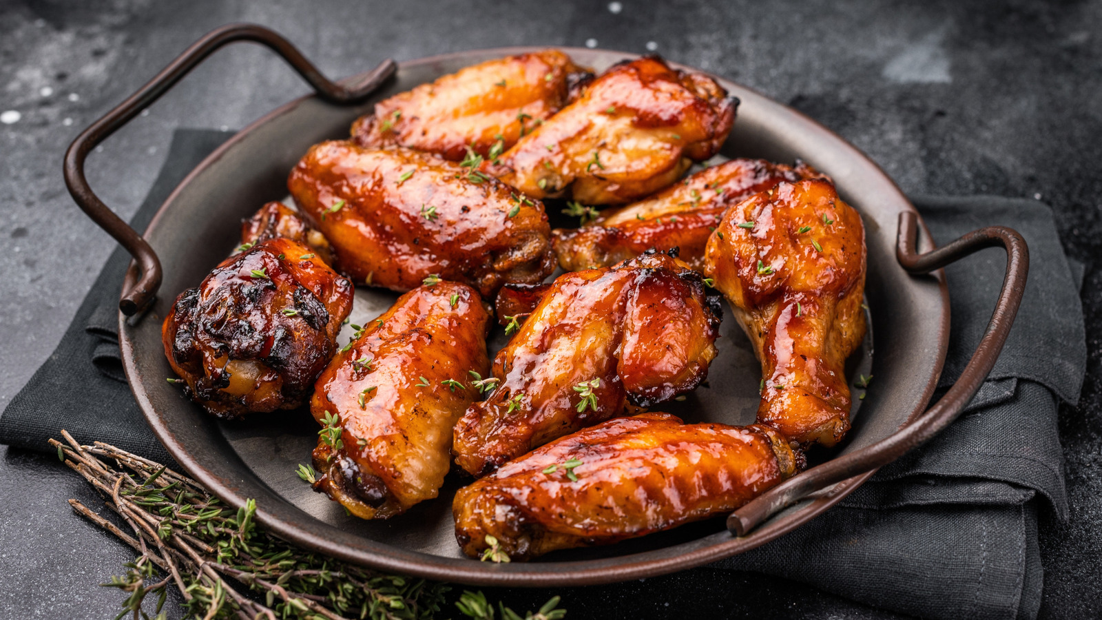 <a href="https://www.foodrepublic.com/2023345/why-dont-put-bbq-sauce-on-chicken/" target="_blank">Why You Shouldn’t Put Barbecue Sauce On Your Chicken</a>