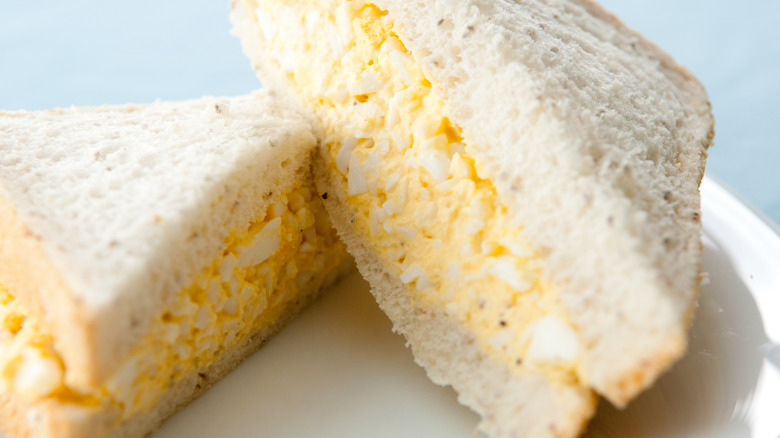 egg salad sandwich