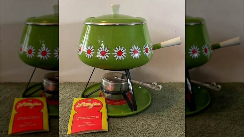 1970s green fondue pot