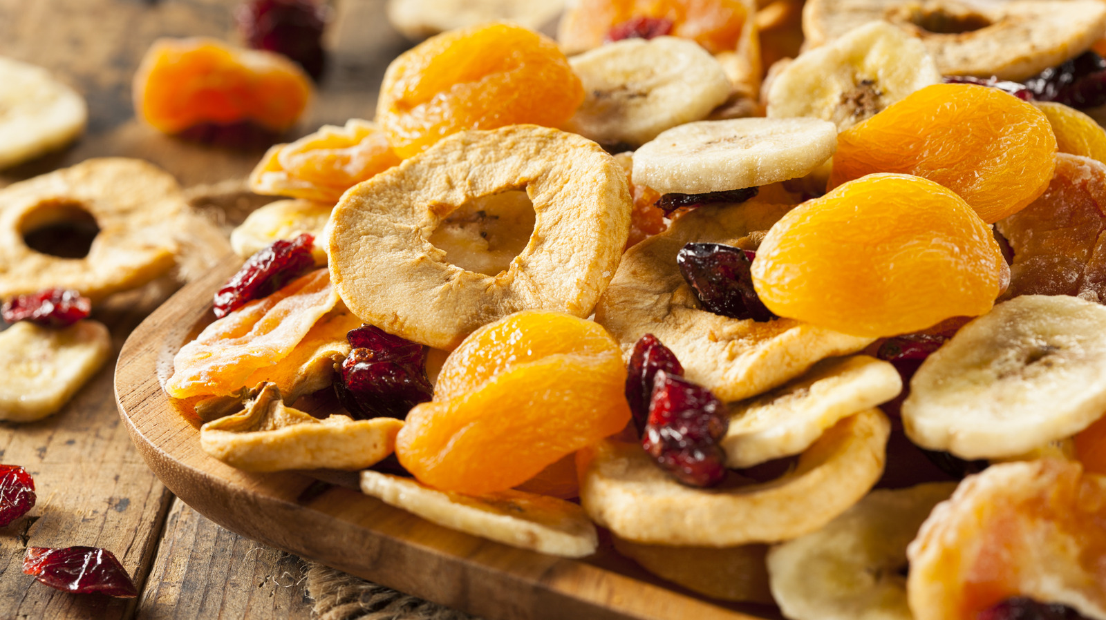 <a href="https://www.foodrepublic.com/1783340/make-dried-fruit-air-fryer/" target="_blank">Your Air Fryer Is The Secret To Delicious Homemade Dried Fruit</a>