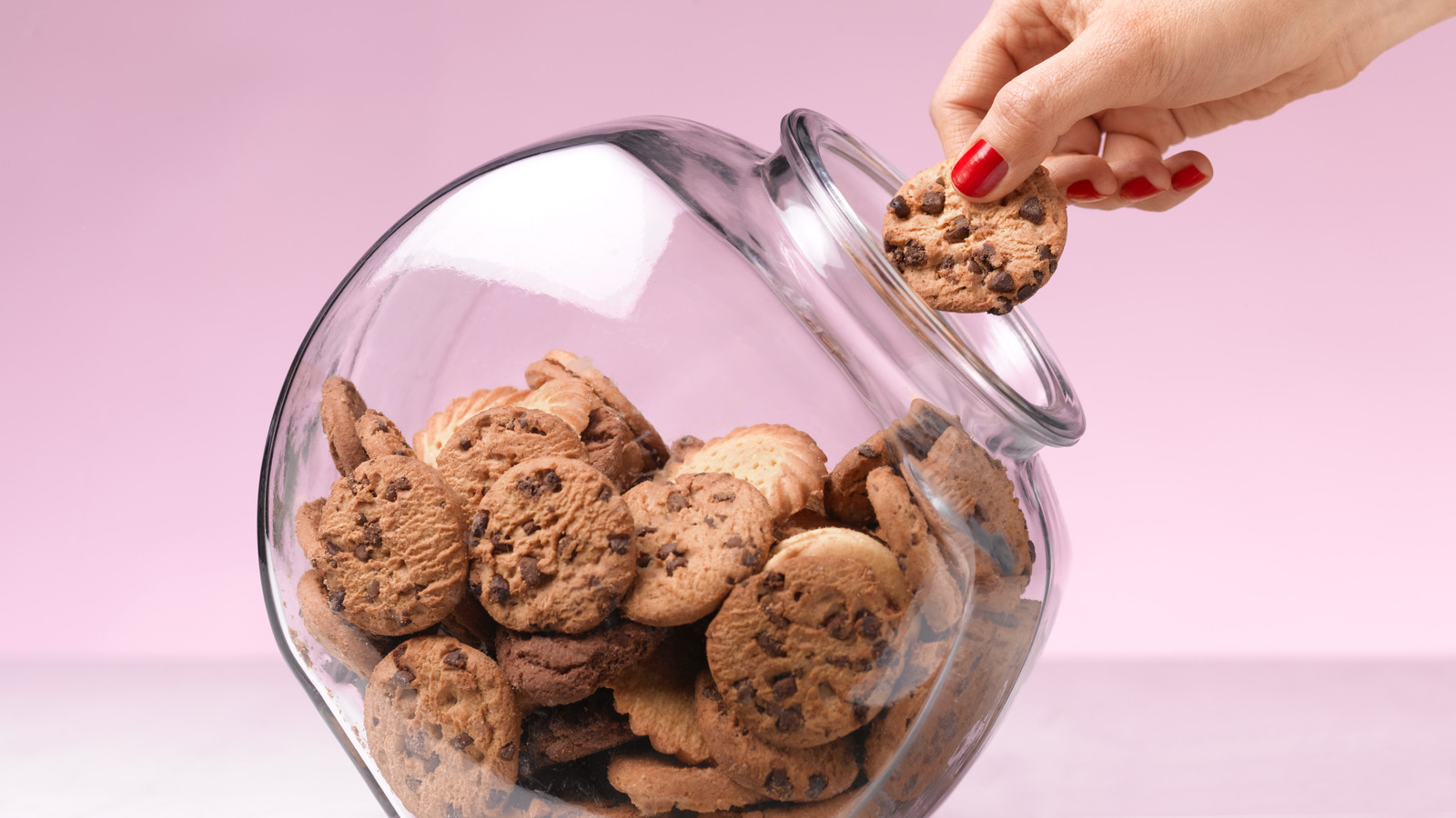 <a href="https://www.foodrepublic.com/1759386/chocolate-chip-cookies-brown-butter-upgrade/" target="_blank">Your Chocolate Chip Cookies Deserve A Buttery Boost</a>