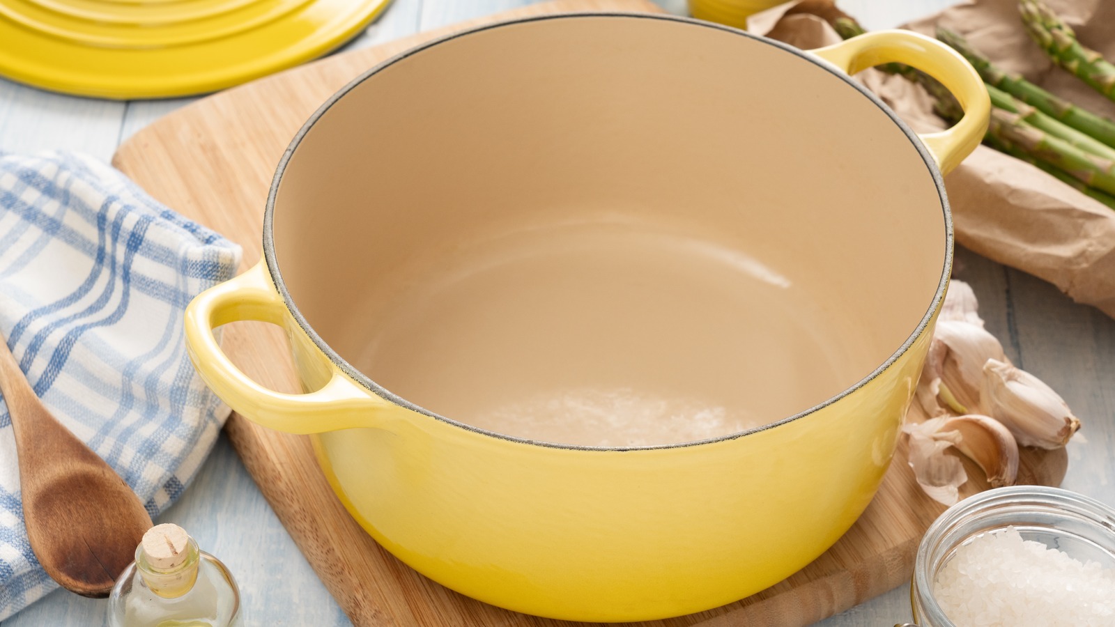 Your Dutch Oven Can Double As A Beautiful Punch Bowl