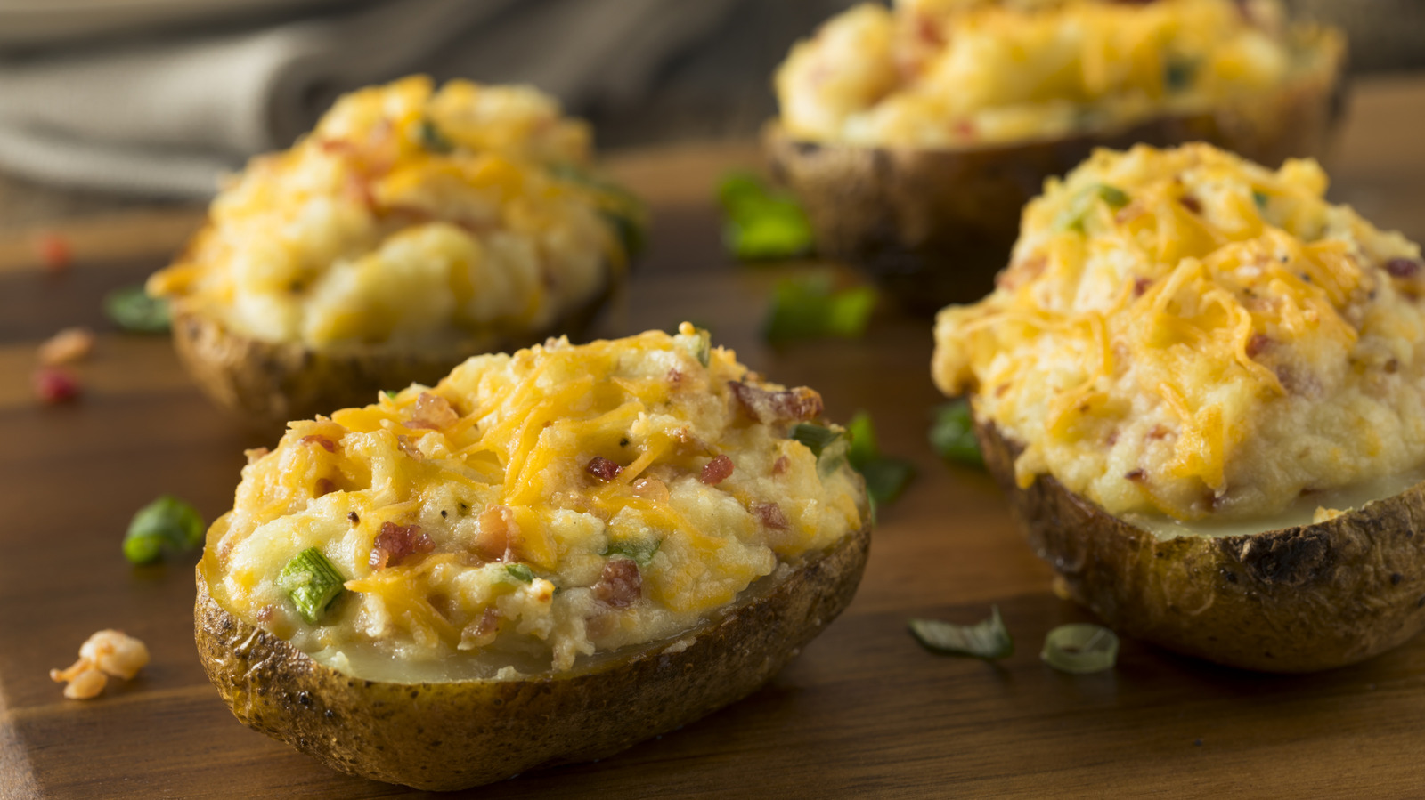<a href="https://www.foodrepublic.com/2102885/twice-baked-potatoes-pimento-cheese/" target="_blank">Your Twice-Baked Potato Deserves This Creamy Southern Spread</a>