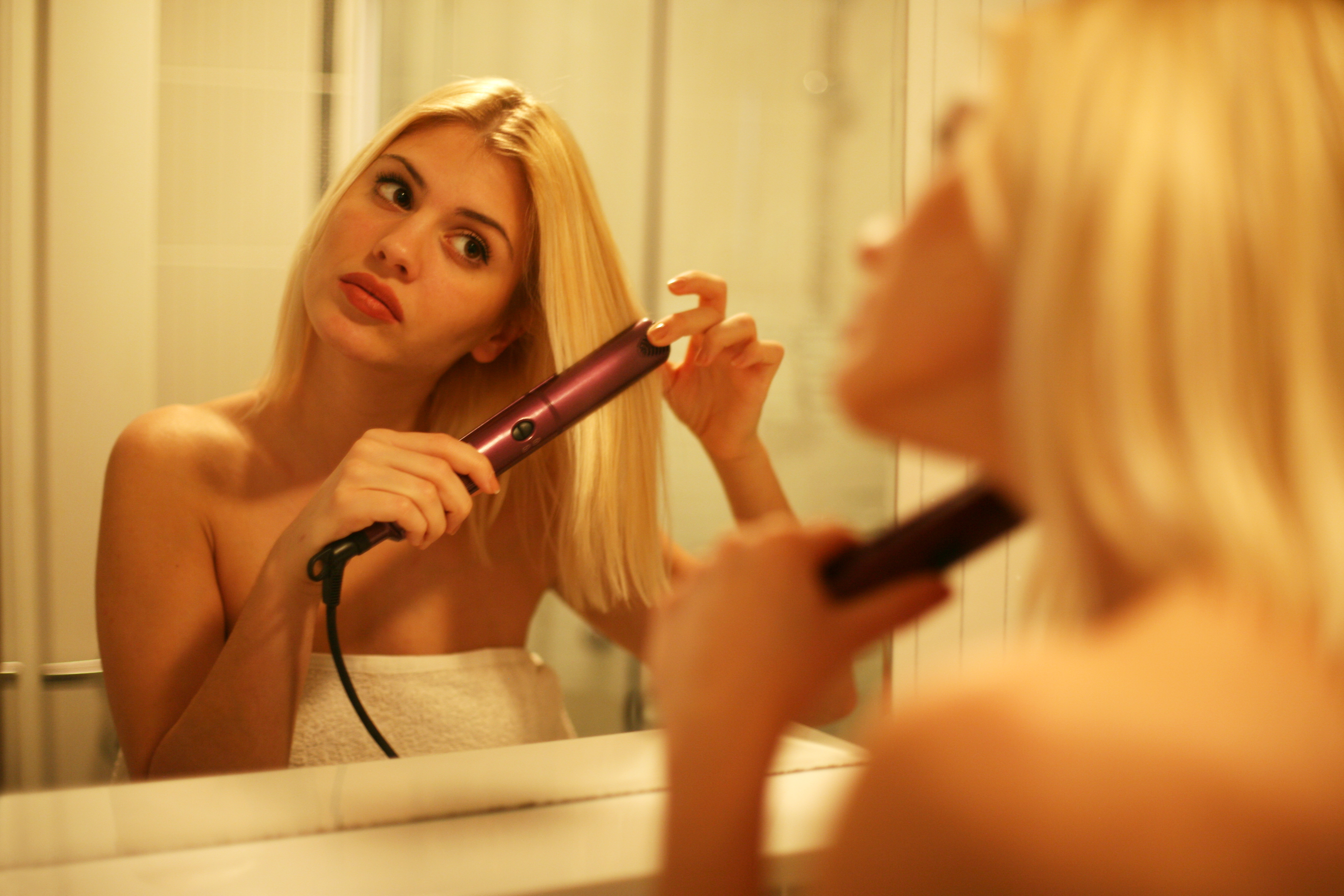 Hair straightener