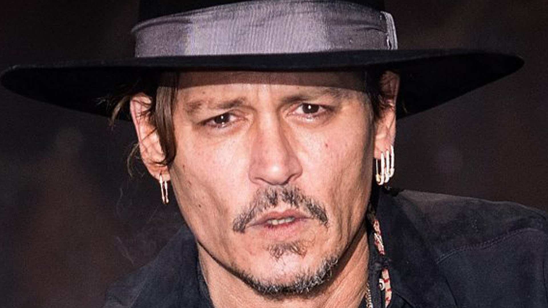 Celebrities_who_got_caught_living_double_lives