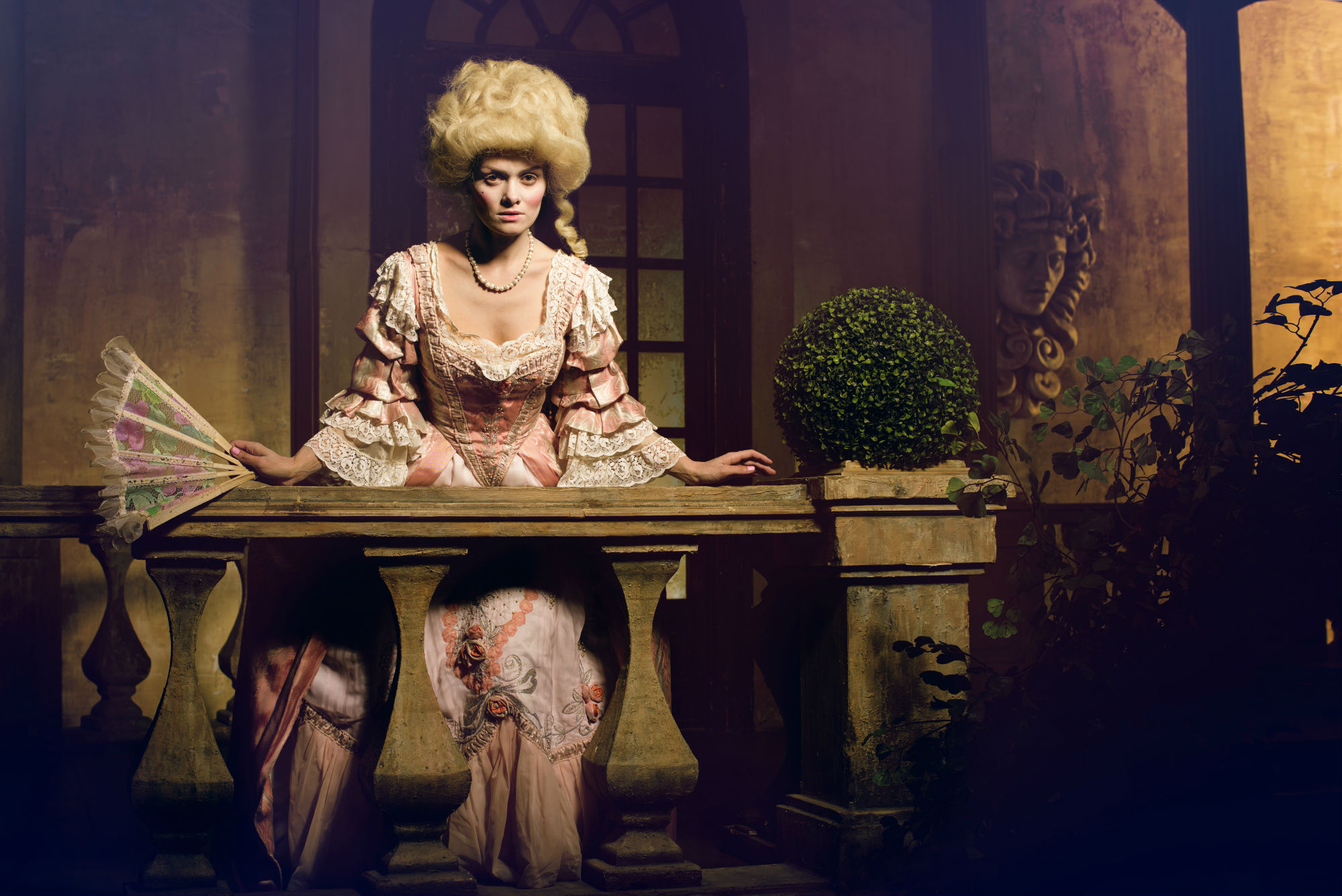 messed-up-things-victorian-era-never-knew-makeup