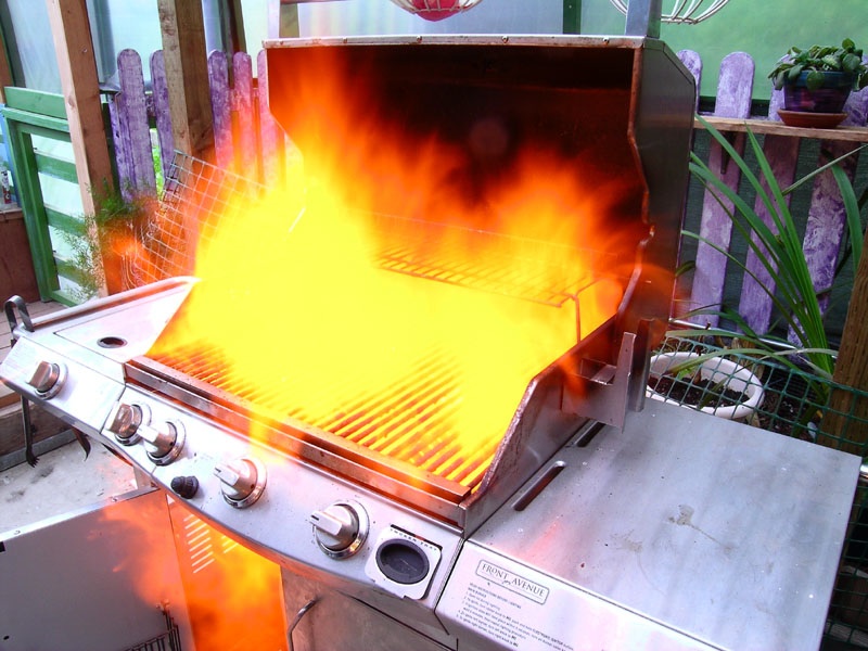low flame propane grill