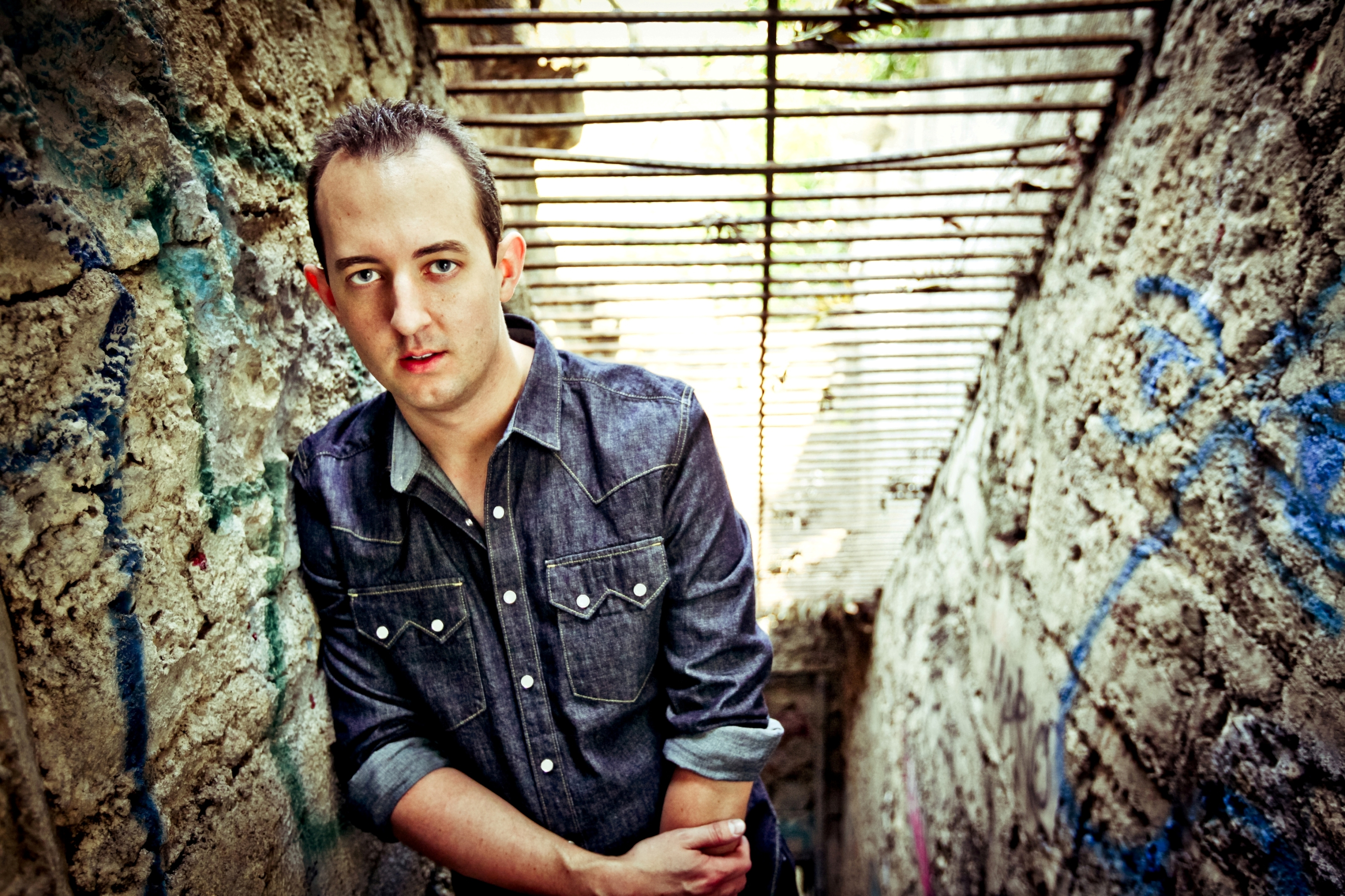 Tiesto wolfgang gartner. Dj tiësto. Dj tiesto - i will be here. Вольфганг гартнер австрийский психолог. Dj тиесто - l will be here.