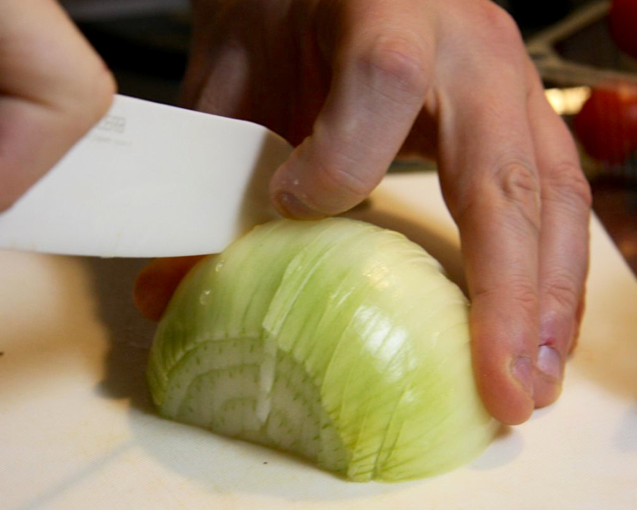 Why Do My Hands Smell Like Onions? Food Republic