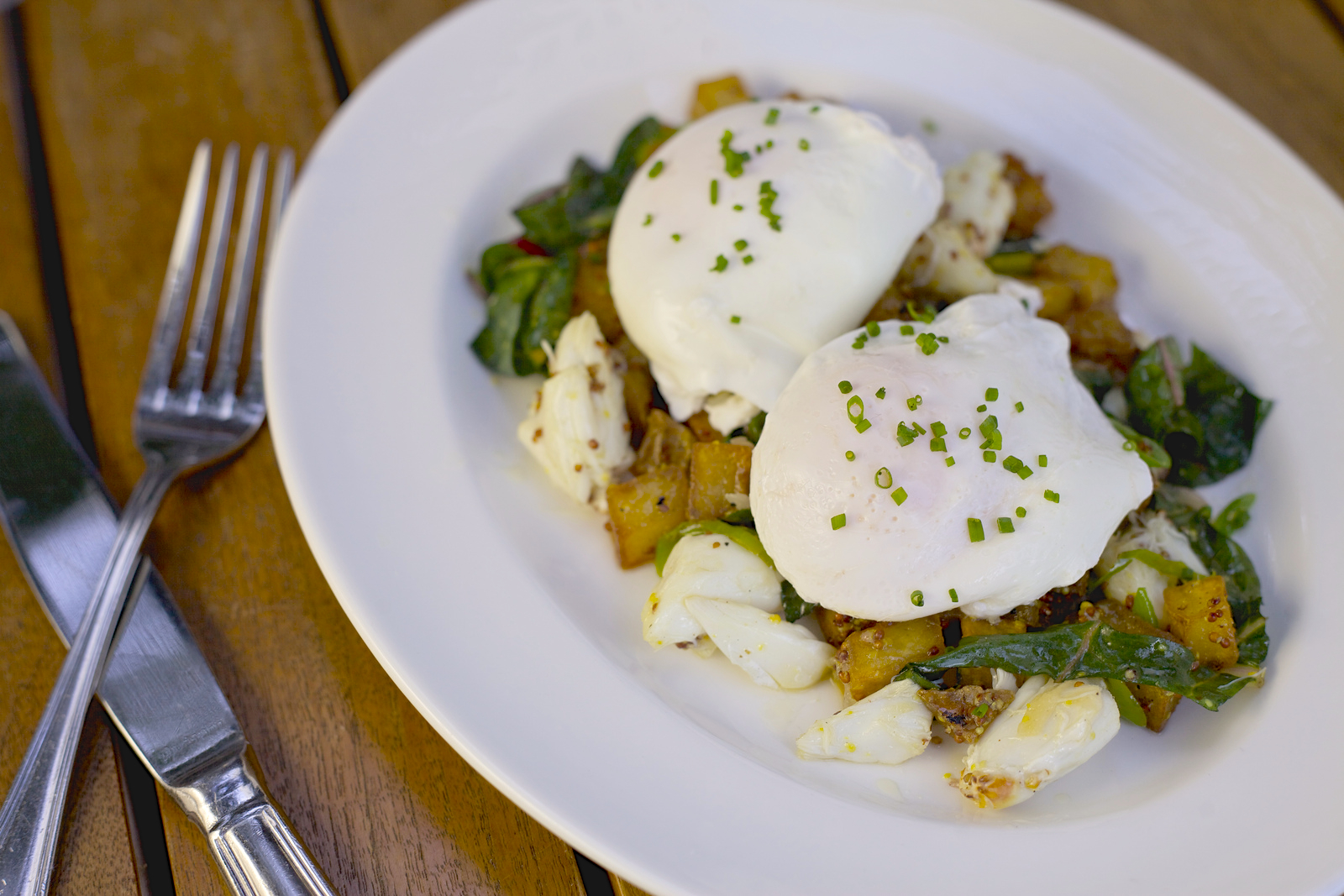 Jumbo Lump Crab Hash With Poached Eggs Food Republic
