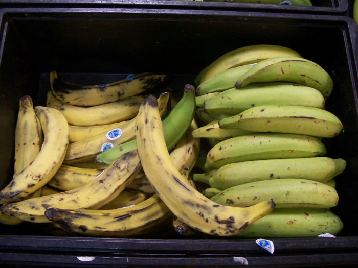 What S The Difference Between Bananas And Plantains Food Republic