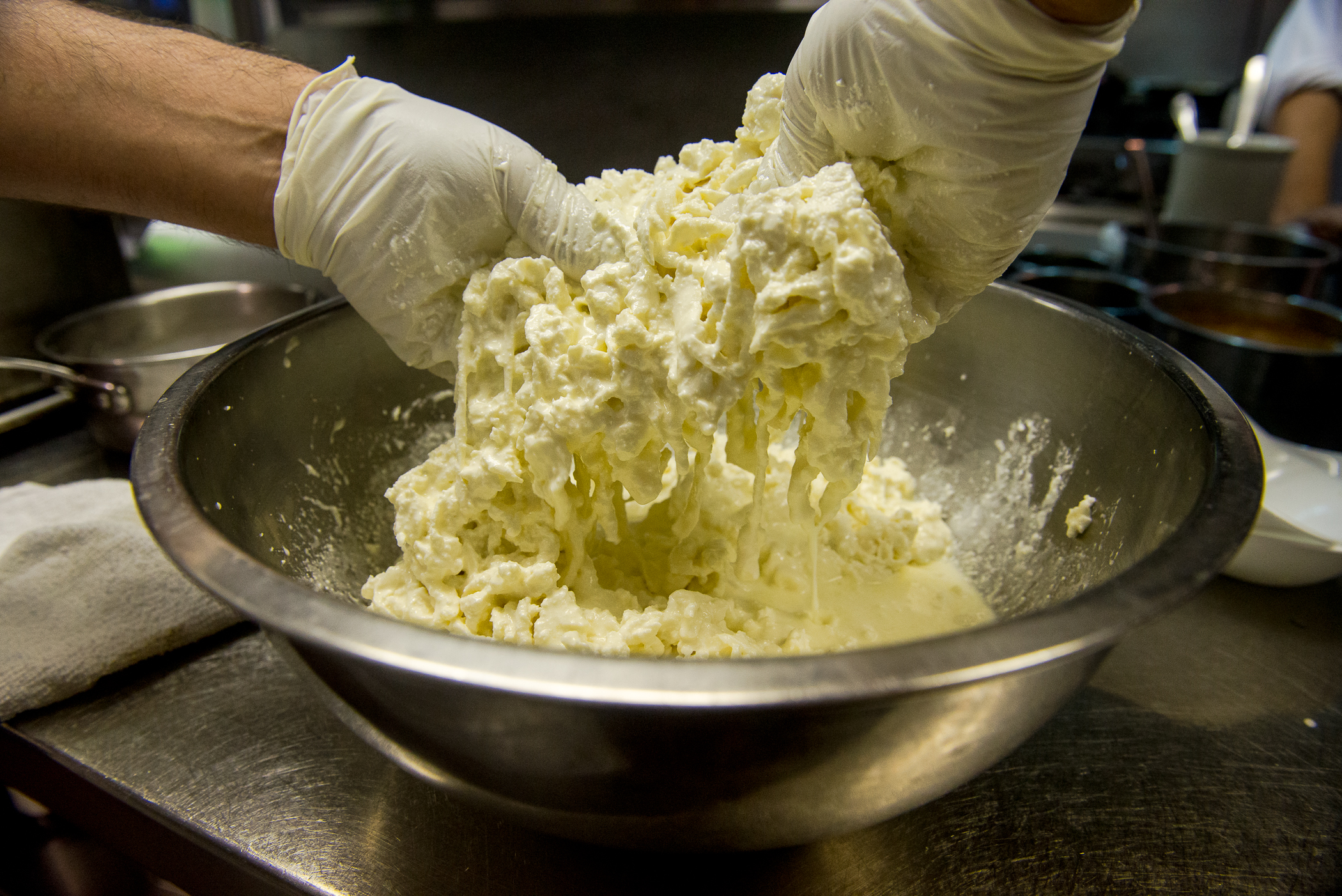 Shred the fresh mozzarella and make the filling