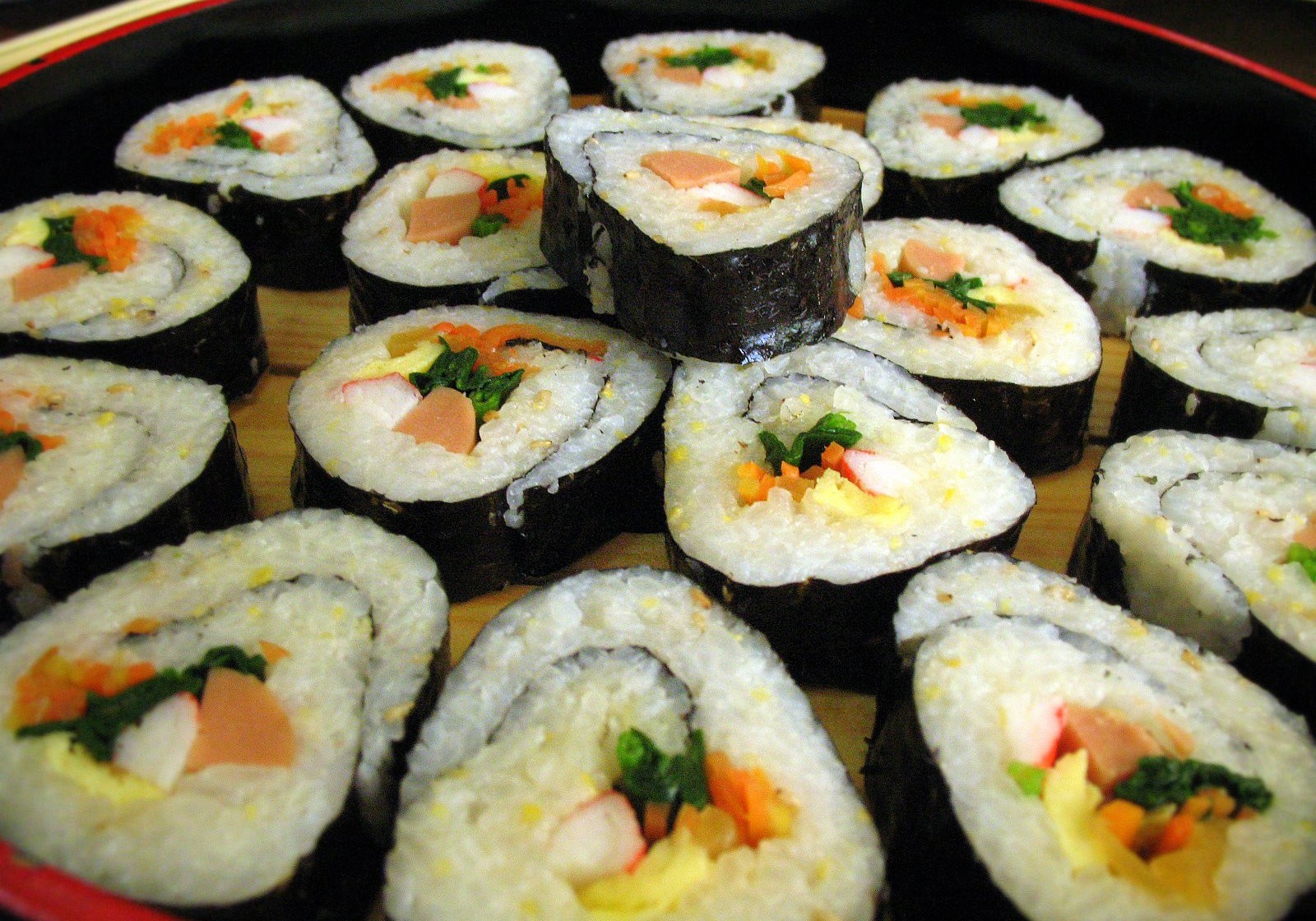 Get To Know Kimbap The Korean Answer To Japanese Sushi Rolls Food get-to-know-kimbap-the-korean-answer-to-japanese-sushi-rolls-food