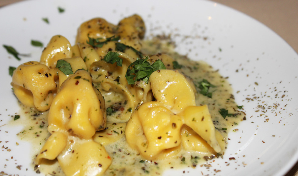 Heading To The University Of Florida Game? Here Are 8 Places To Eat