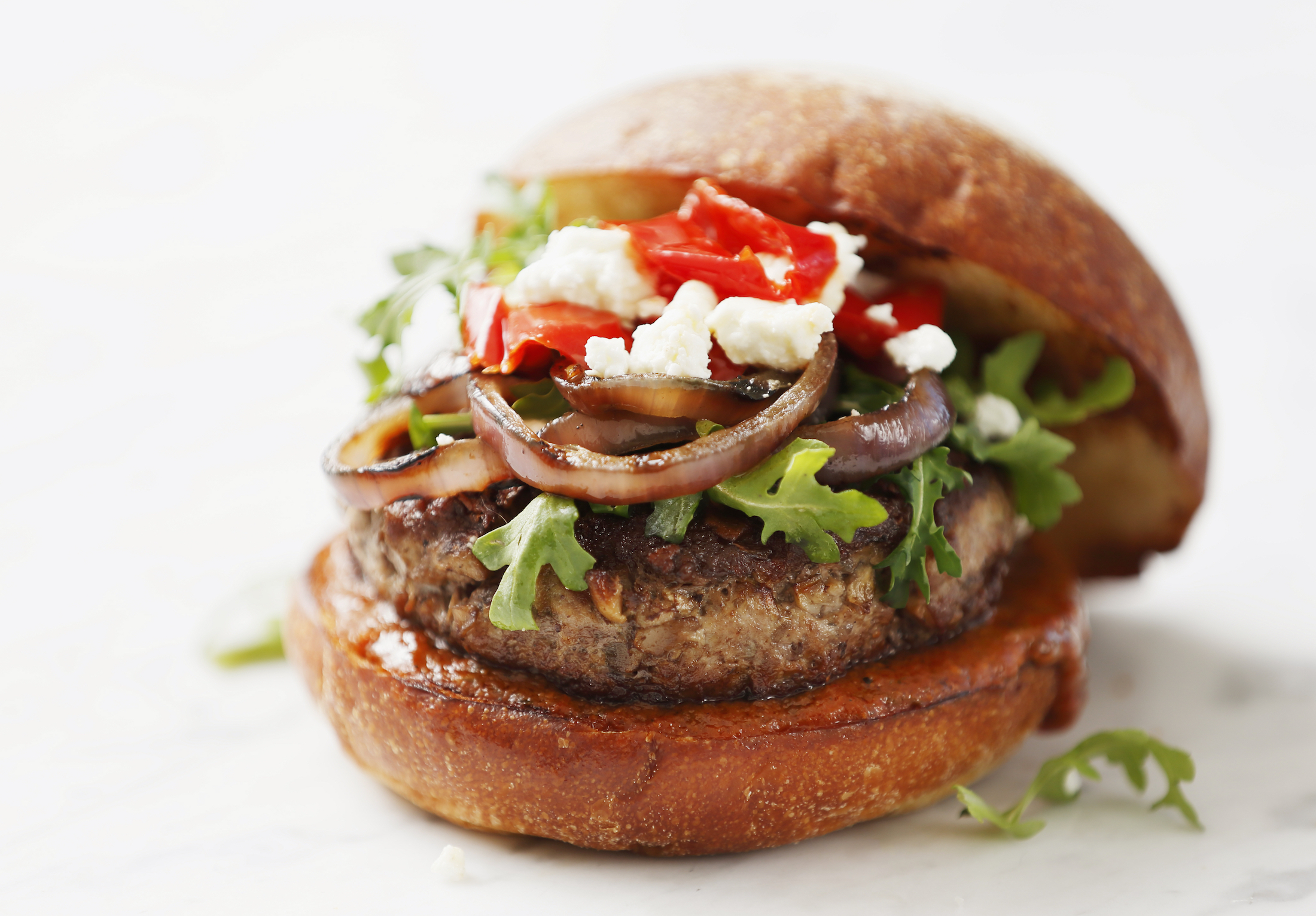 The Best Mushroom Burger Has Beef In It (And Here's How To Make One