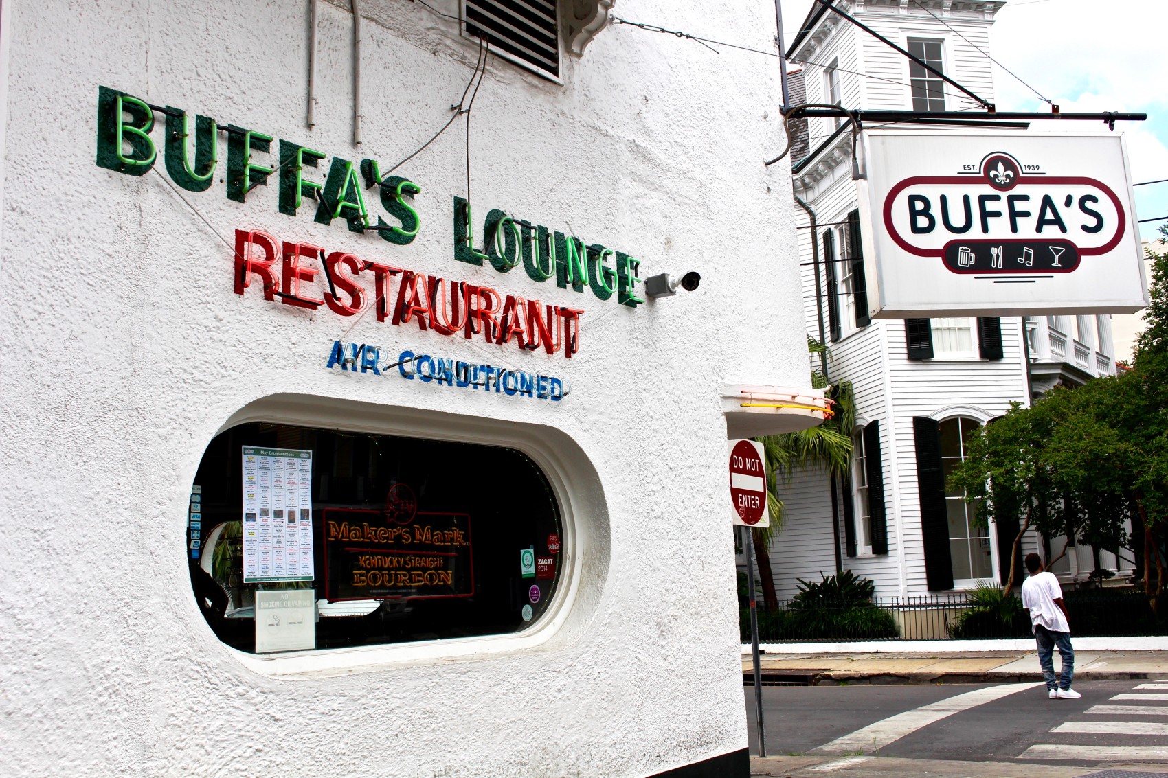 up-all-night-24-hour-bars-in-new-orleans-to-visit-now-food-republic