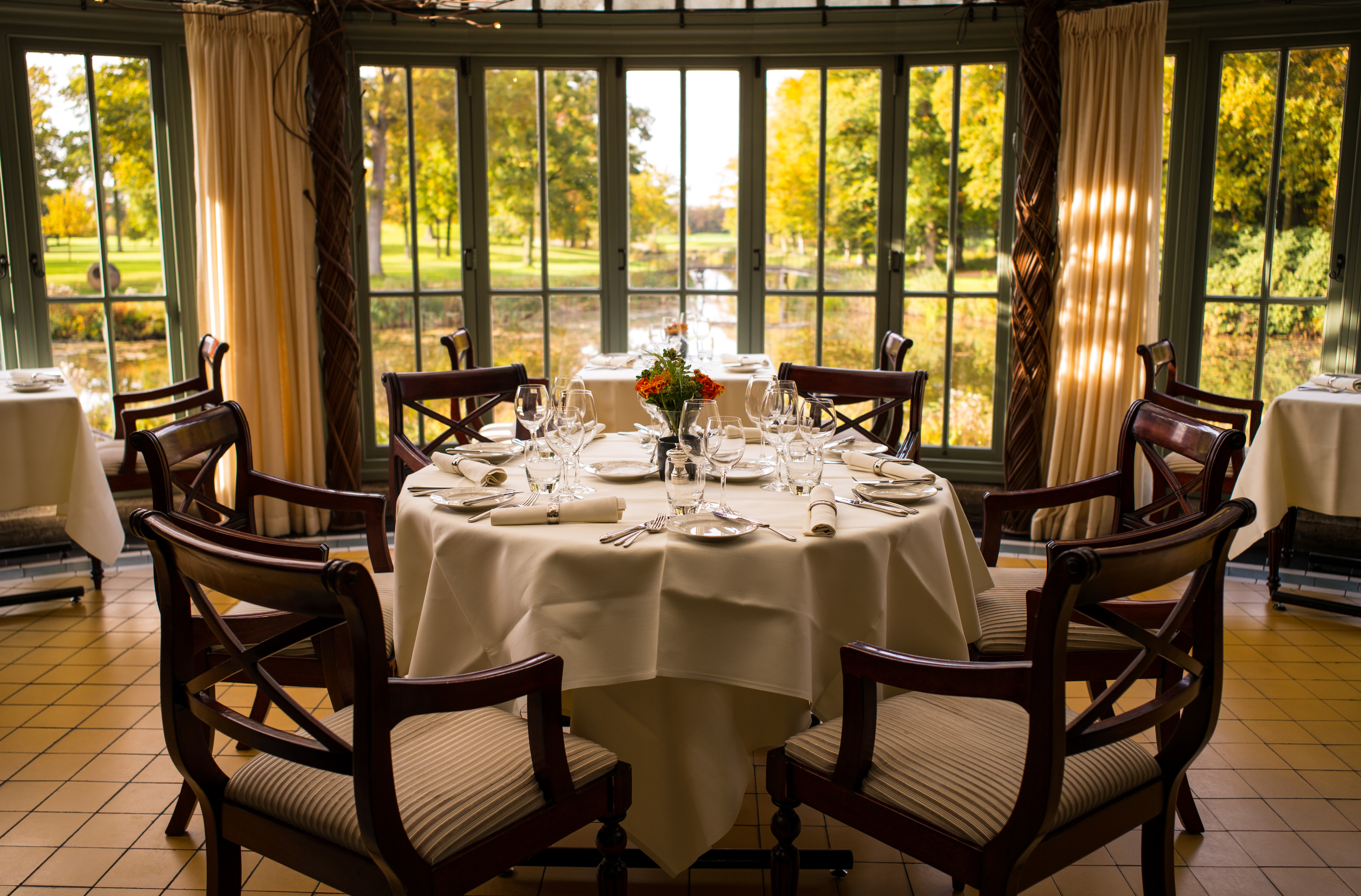 The 15 Rules Of Being A Perfect Dinner Guest Food Republic