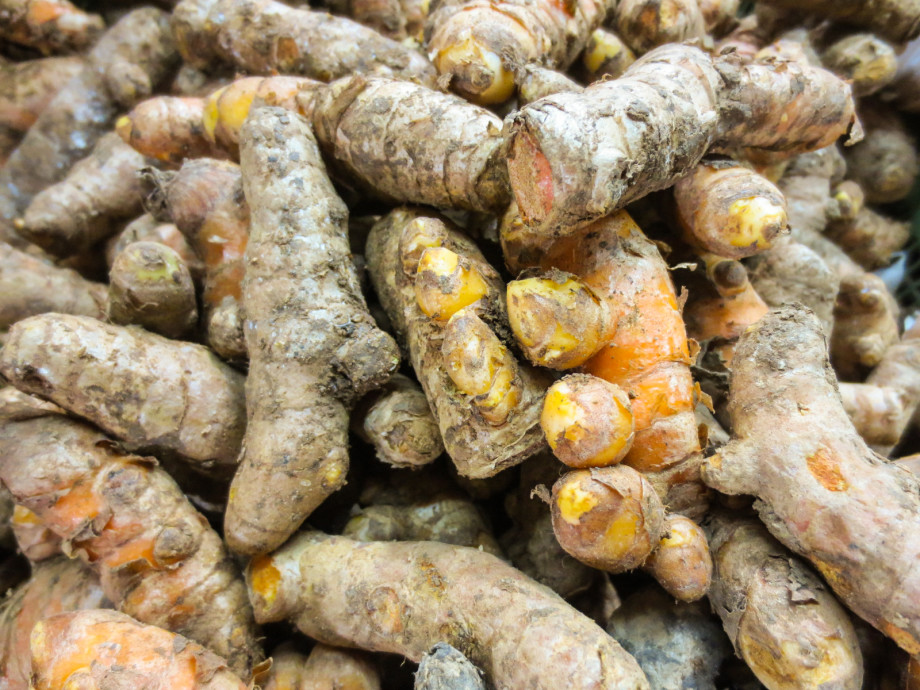 How To Eat Turmeric, The SuperHealthy Root That's Blowing Up