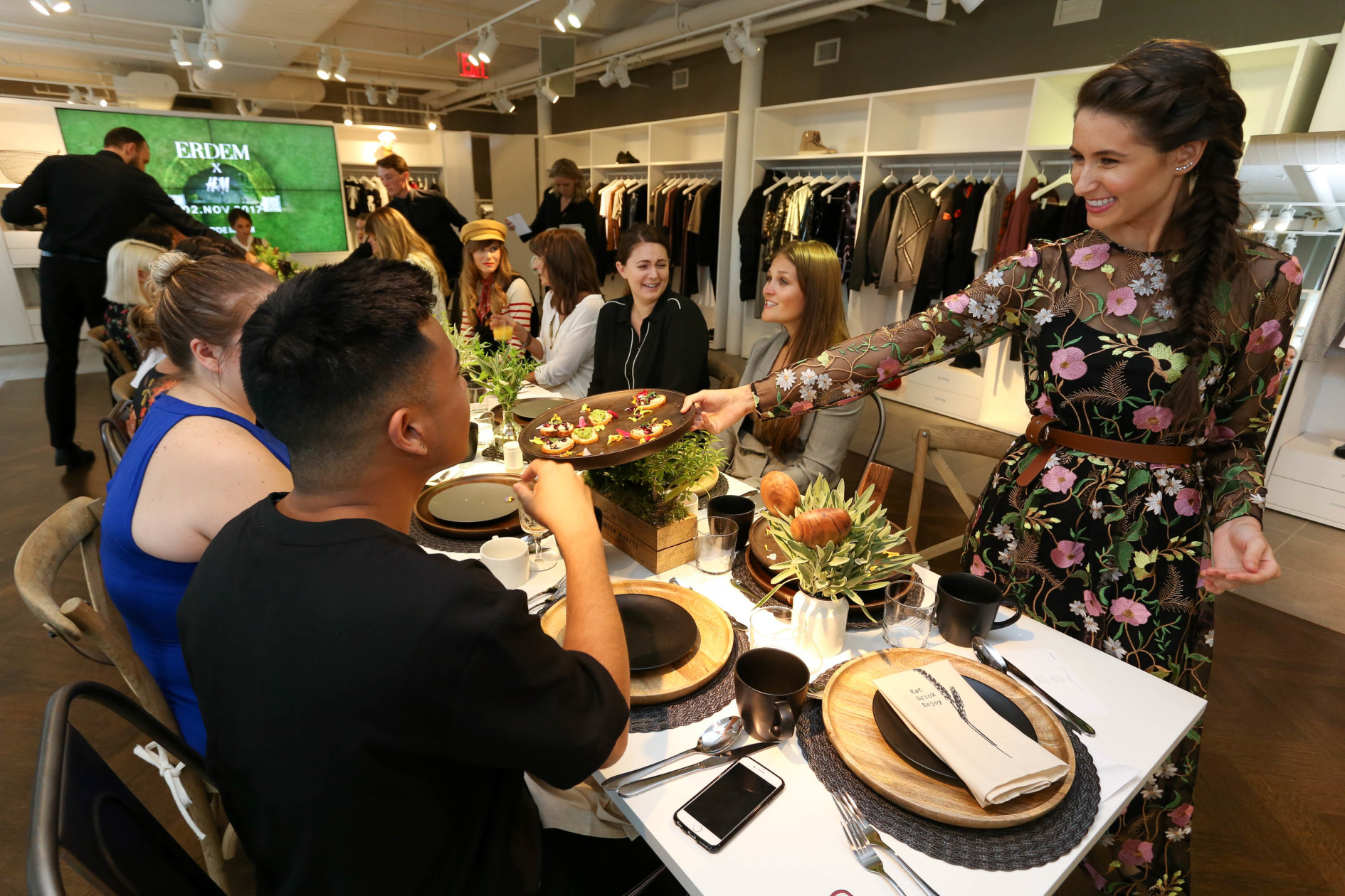 Vegan Chef Chloe Coscarelli Served Breakfast In Honor Of H&M's New