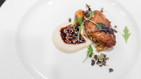 pigs & pinot