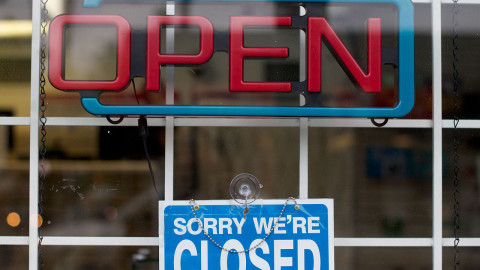closing a restaurant sign